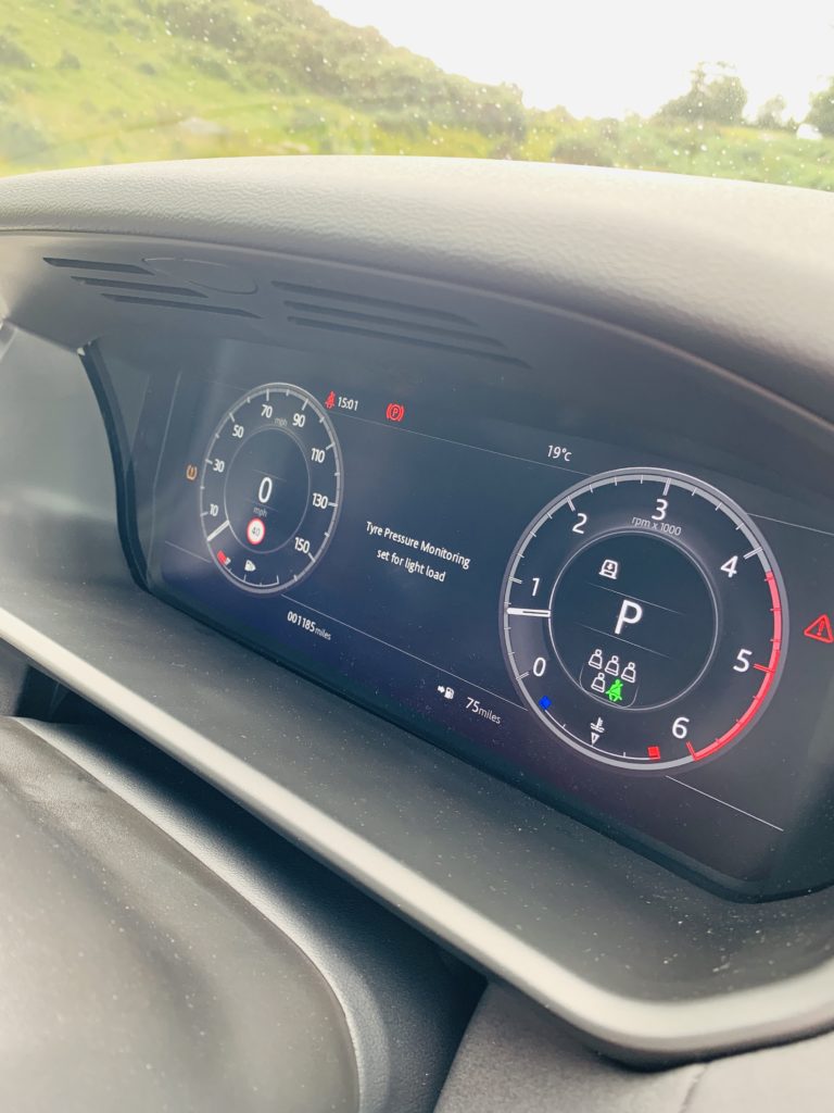 Dashboard of the Land Rover Discovery