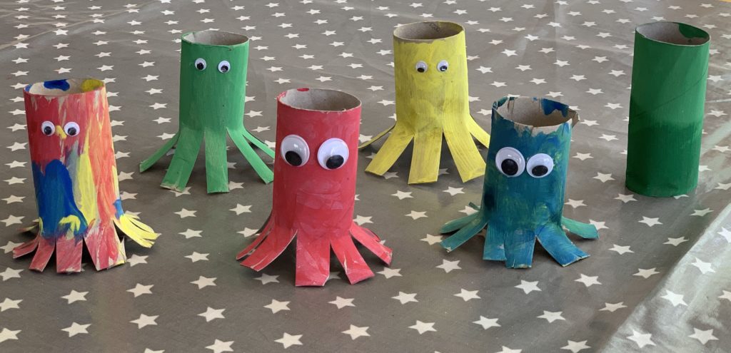 Toilet roll octopus craft