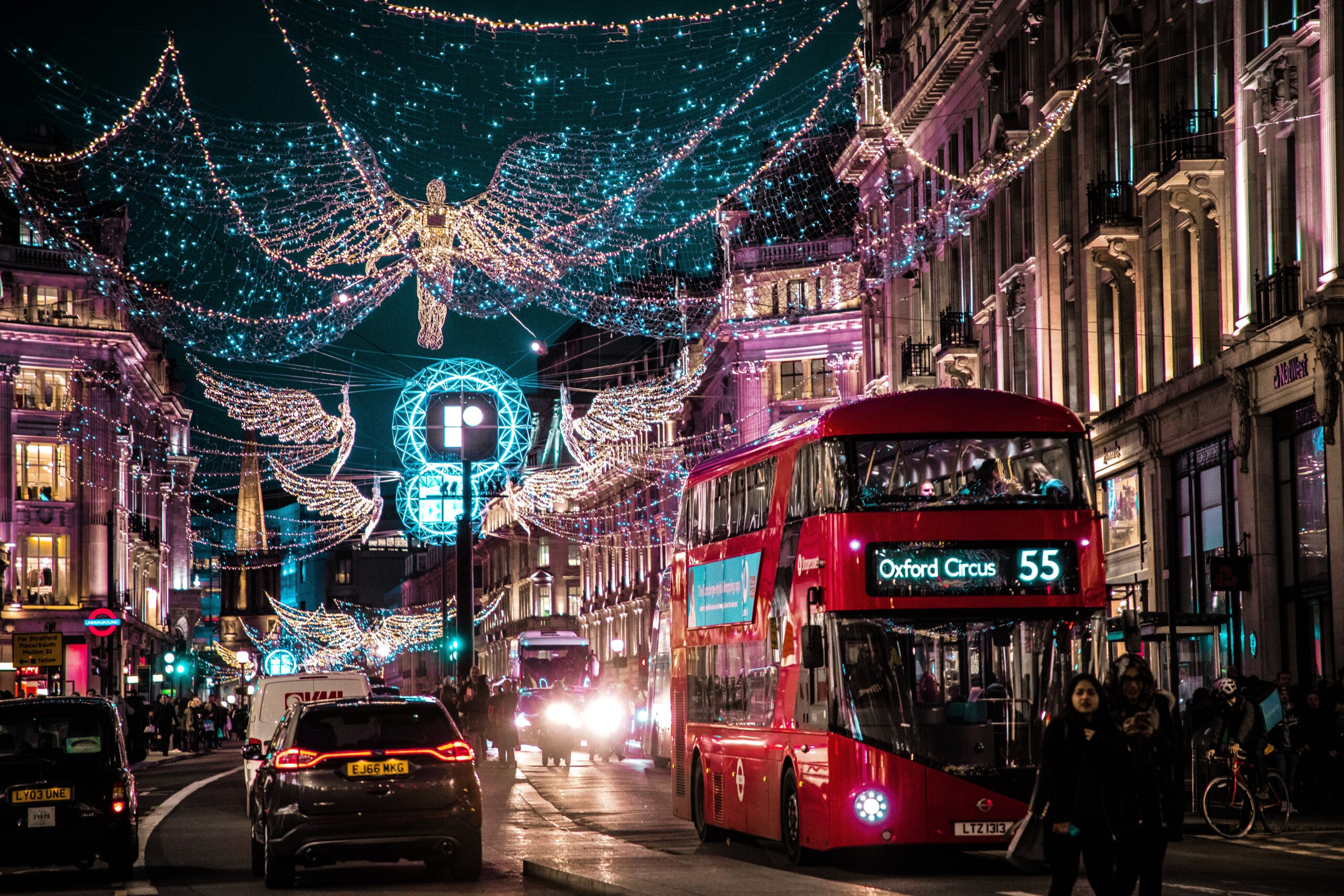 London lights. Оксфорд-стрит в Лондоне. Улица Оксфорд стрит в Лондоне. Оксфорд стрит улица Рождество. Оксфорд-стрит в Лондоне на Рождество.