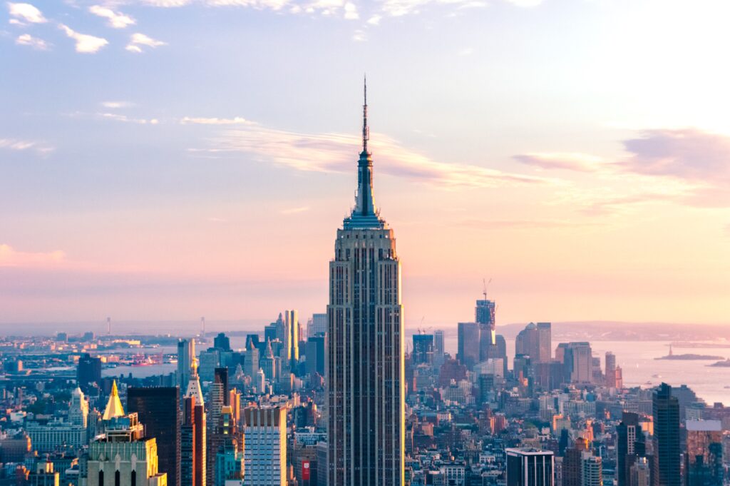 Top of the Rock versus Empire State Building - Hellotickets